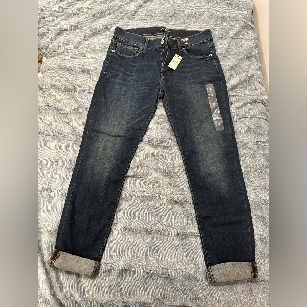 NWT Express Crop Leggings